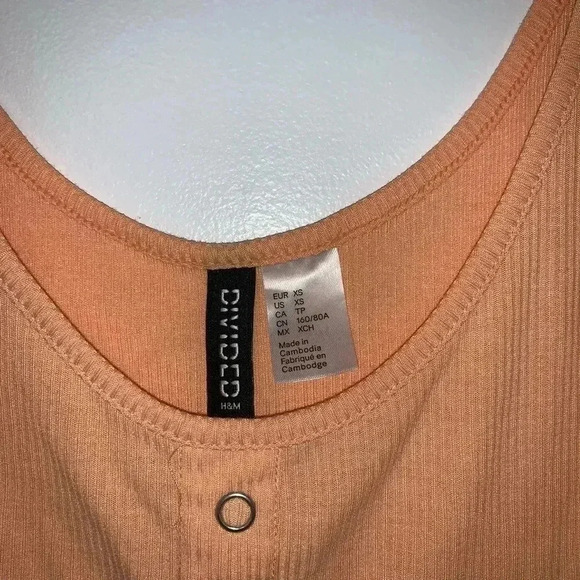 Divided by H&M Tank Crop Top​​ - Picture 2 of 5